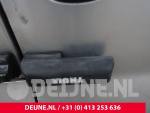 Nissan Primastar Schuifdeur links O237629 foto 2