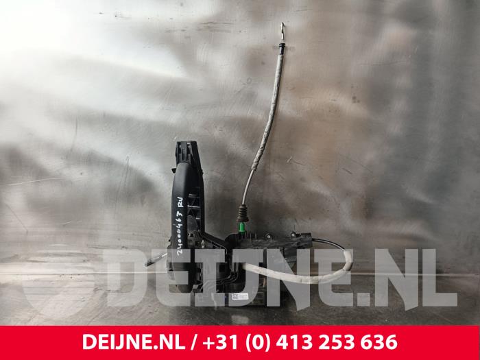 Mercedes Vito Türschlossmechanik 2-türig rechts O237778