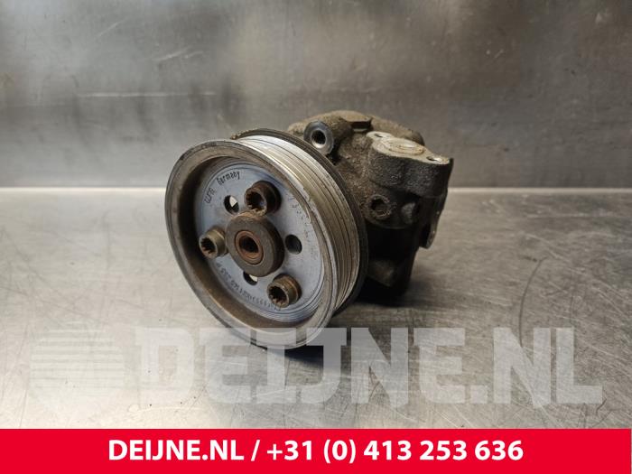 Gebruikte Pomp Servo Volkswagen Transporter T5 2.0 TDI DRF Prijs € 121,00 Inclusief btw aangeboden door van Deijne Onderdelen Uden B.V.