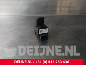 Volvo V60 Electric window switch O237905 photo 2
