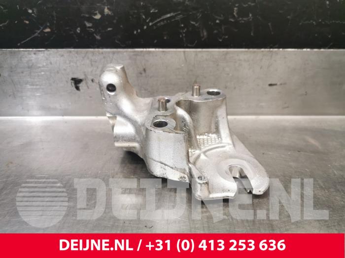Gebruikte Motorrubber Citroen Jumpy 2.0 Blue HDI 120 Prijs € 30,25 Inclusief btw aangeboden door van Deijne Onderdelen Uden B.V.