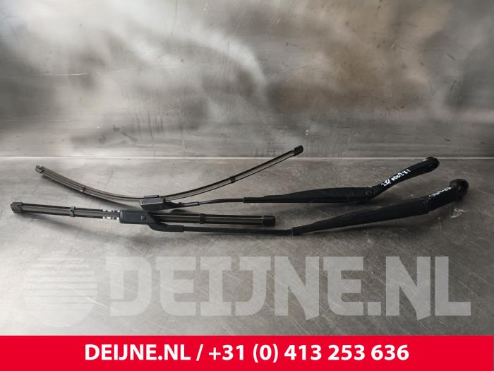 Lynk & Co 01 Scheibenwischerarm-Set O238030