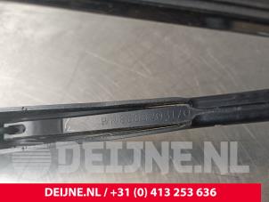 Lynk & Co 01 Scheibenwischerarm-Set O238030 foto 3