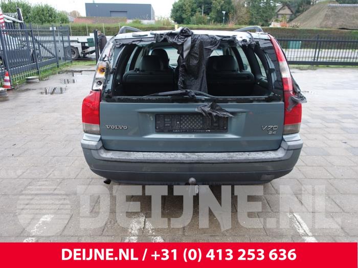 Volvo V70 Stoßstange hinten O238037