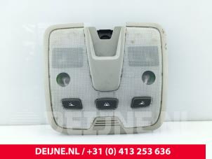 Gebruikte Binnenverlichting voor Volvo V70 (SW) 2.4 20V 170 Prijs € 20,00 Margeregeling aangeboden door van Deijne Onderdelen Uden B.V.