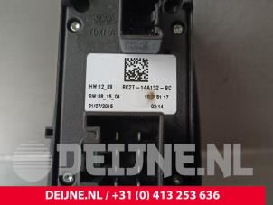 Ford Transit Custom Electric window switch O238135 photo 3