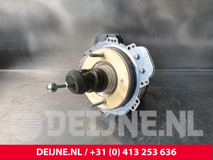 Gebruikte Rembekrachtiger Lynk &amp; Co 01 1.5 PHEV Prijs € 248,05 Inclusief btw aangeboden door van Deijne Onderdelen Uden B.V.