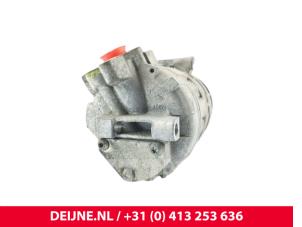 Nissan NV400 Air conditioning pump O238316 photo 2