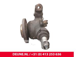 Nissan NV400 Fusee links-voor O238331 foto 3