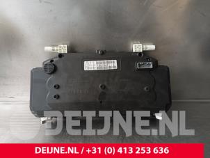 Nissan NV400 Tacho - Kombiinstrument KM O238335 foto 2