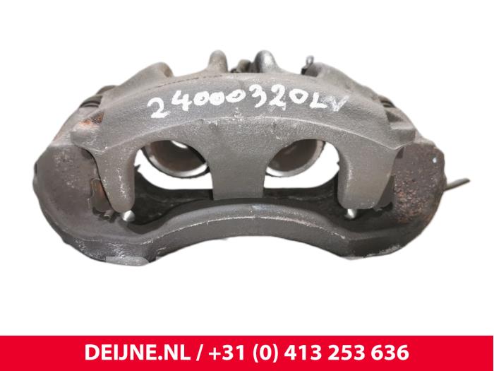 Nissan NV400 Remklauw (Tang) links-voor O238345