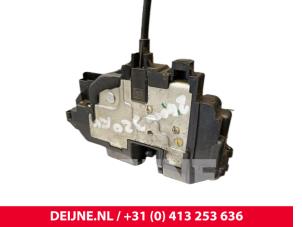 Nissan NV400 Türschlossmechanik 2-türig rechts O238377 foto 3
