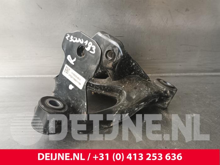 Gebruikte Motorrubber Tesla Model Y (5YJY) Long Range,Performance AWD Prijs € 24,20 Inclusief btw aangeboden door van Deijne Onderdelen Uden B.V.