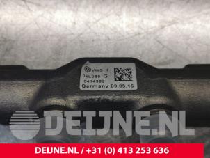Volkswagen Caddy Einspritzdüse (Einspritzer) O238414 foto 3