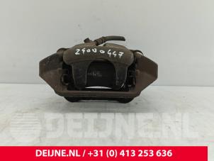 Gebruikte Remklauw (Tang) rechts-achter Volvo V60 I (FW/GW) 2.4 D5 20V AWD Twin Engine Plug-in Hybrid Prijs € 75,00 Margeregeling aangeboden door van Deijne Onderdelen Uden B.V.