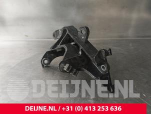 Tesla Model Y Support (miscellaneous) O238560 photo 3