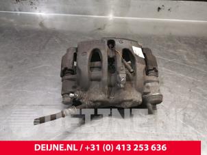Gebruikte Remklauw (Tang) rechts-voor Mercedes Sprinter 3,5t (907.6/910.6) 319 CDI 2.0 D RWD Prijs € 90,75 Inclusief btw aangeboden door van Deijne Onderdelen Uden B.V.