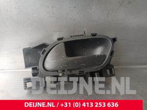 Toyota Pro-Ace City Minibus/van rear door lock mechanism O238583 photo 3
