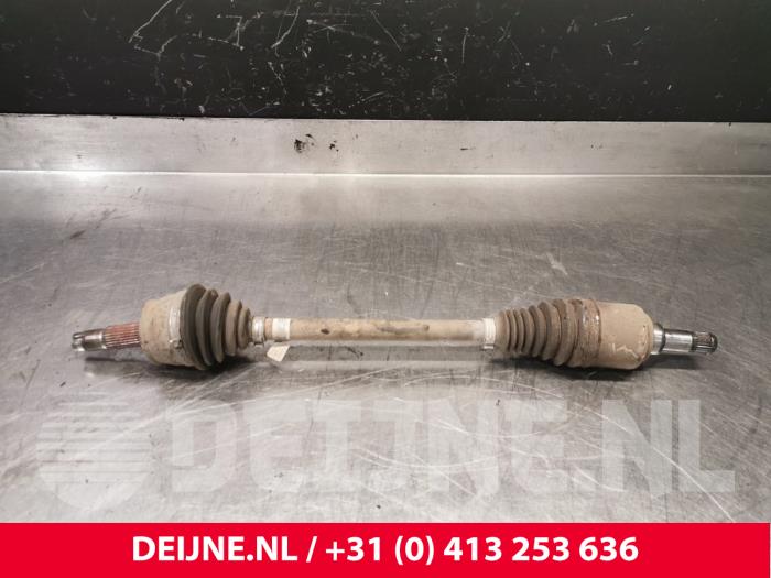Gebruikte Aandrijfas links-voor Fiat Doblo Cargo (263) 1.4 16V Prijs € 60,50 Inclusief btw aangeboden door van Deijne Onderdelen Uden B.V.