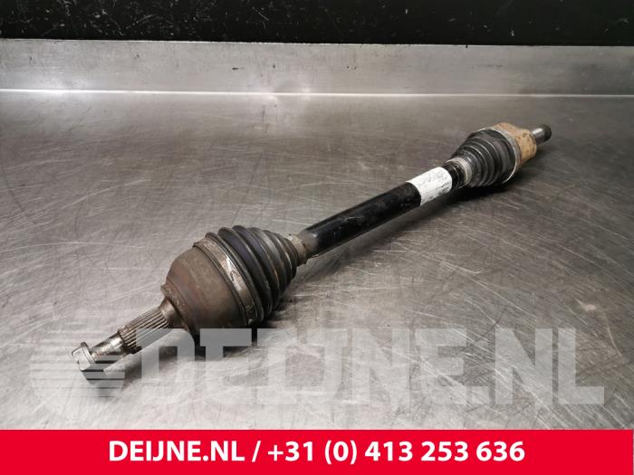 Gebruikte Aandrijfas links-voor Toyota ProAce Verso 1.5 D-4D 120 Prijs € 242,00 Inclusief btw aangeboden door van Deijne Onderdelen Uden B.V.