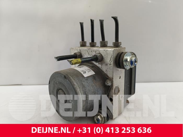 Gebruikte ABS Pomp Toyota ProAce Verso 1.5 D-4D 120 Prijs € 30,25 Inclusief btw aangeboden door van Deijne Onderdelen Uden B.V.
