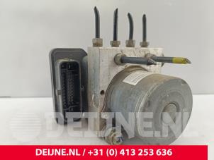 Toyota Pro-Ace ABS Pomp O238598 foto 2