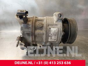 Toyota Pro-Ace Air conditioning pump O238606 photo 2