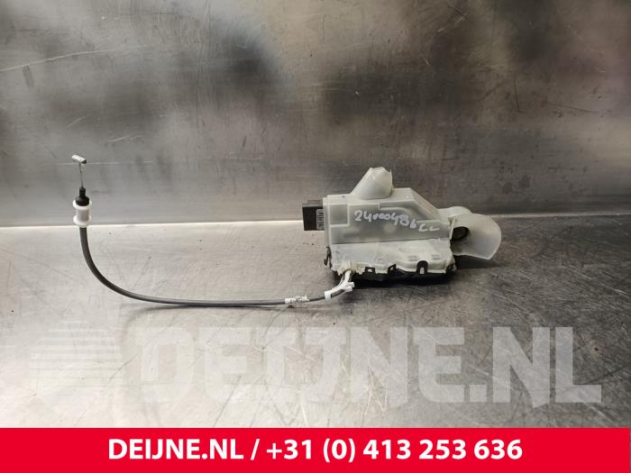 Toyota Pro-Ace Türschlossmechanik 2-türig links O238651