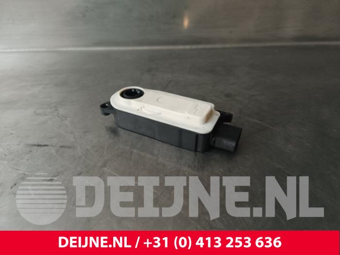 Gebruikte Diversen Volvo XC40 (XZ) 1.5 T2 12V Prijs € 50,00 Margeregeling aangeboden door van Deijne Onderdelen Uden B.V.
