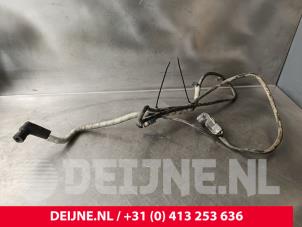 Gebruikte Adblue leiding Ford Transit Custom 2.0 TDCi 16V Eco Blue 130 Prijs € 96,80 Inclusief btw aangeboden door van Deijne Onderdelen Uden B.V.