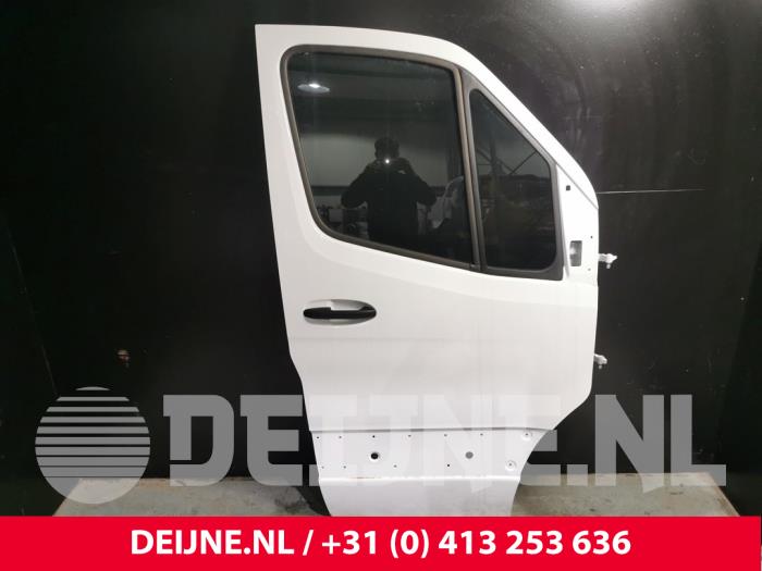 Mercedes Sprinter Tür 2-türig rechts O238816