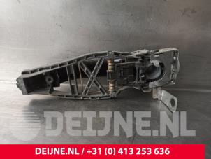 Volkswagen Transporter Türgriff 4-türig rechts vorne O238845 foto 2