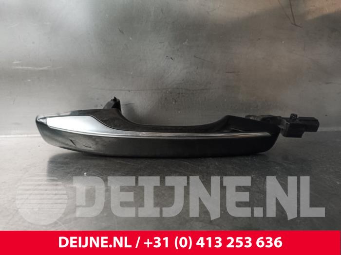 Lynk & Co 01 Portiergreep 4Deurs rechts-achter O238910