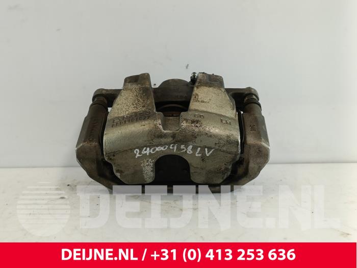 Lynk & Co 01 Remklauw (Tang) links-voor O238913