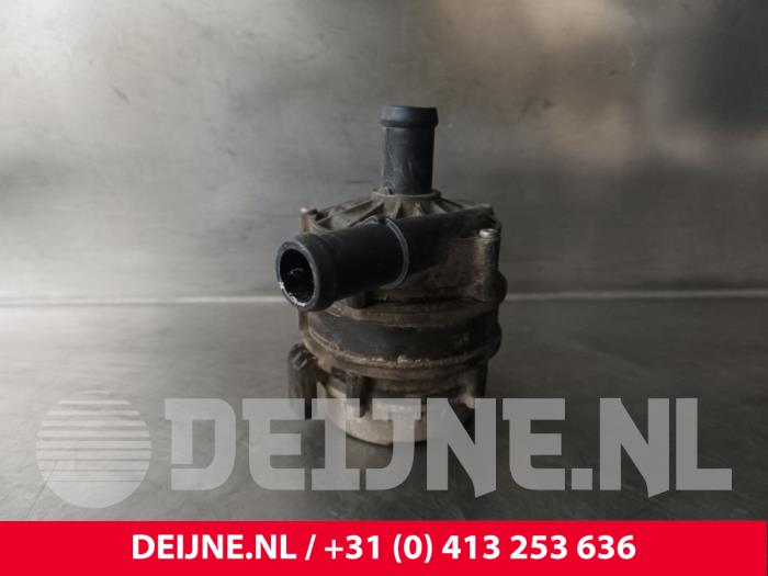 Volvo C40 Zusätzliche Wasserpumpe O238987