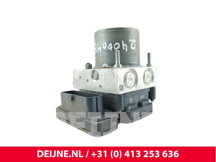 Toyota Pro-Ace ABS Pomp O239001