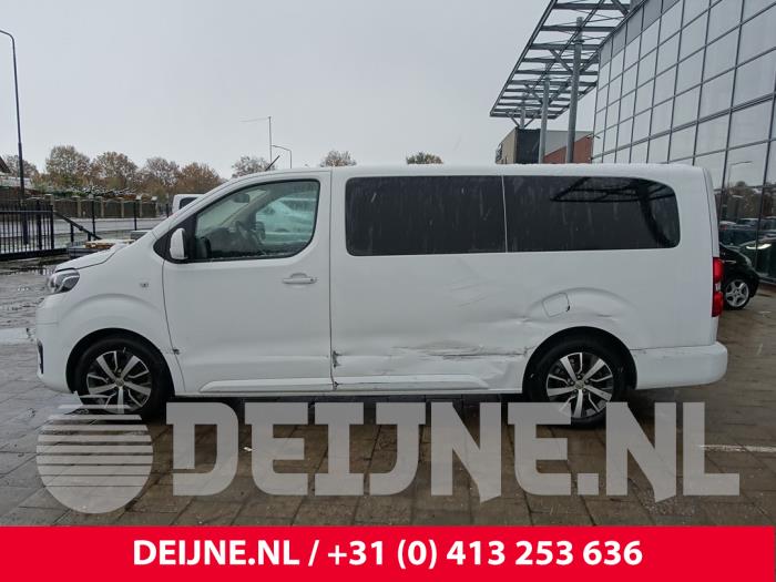 Toyota Pro-Ace Extra Ruit 2Deurs links-achter O239020