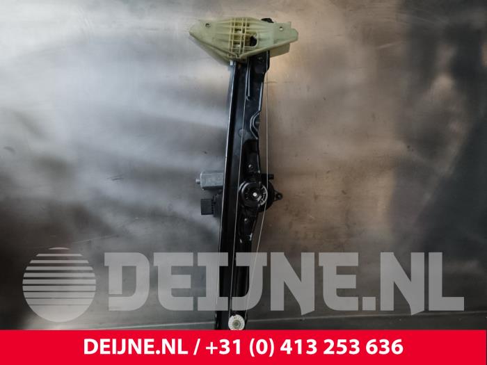 Toyota Pro-Ace Ruitmechaniek 2Deurs rechts-voor O239058