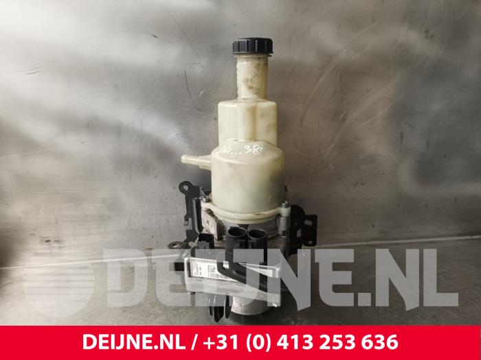 Gebruikte Pomp Servo Citroen Jumpy 1.5 Blue HDi 120 Prijs € 605,00 Inclusief btw aangeboden door van Deijne Onderdelen Uden B.V.