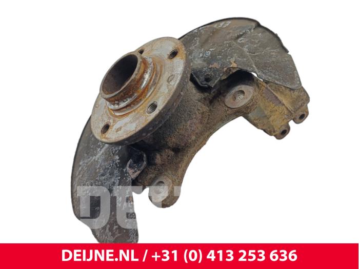 Volkswagen Transporter Fusee rechts-voor O239133