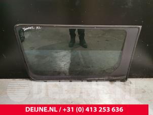 Volkswagen Crafter Ruit Laaddeur zijkant O239189 foto 2