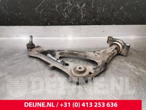 Mercedes Vito Draagarm onder rechts-voor O239217 foto 2