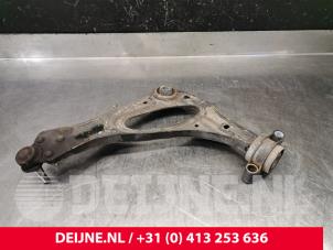 Mercedes Vito Draagarm onder rechts-voor O239217 foto 3