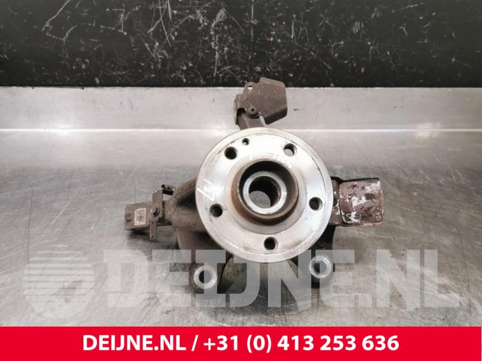 Mercedes Vito Achsschenkel links vorne O239223