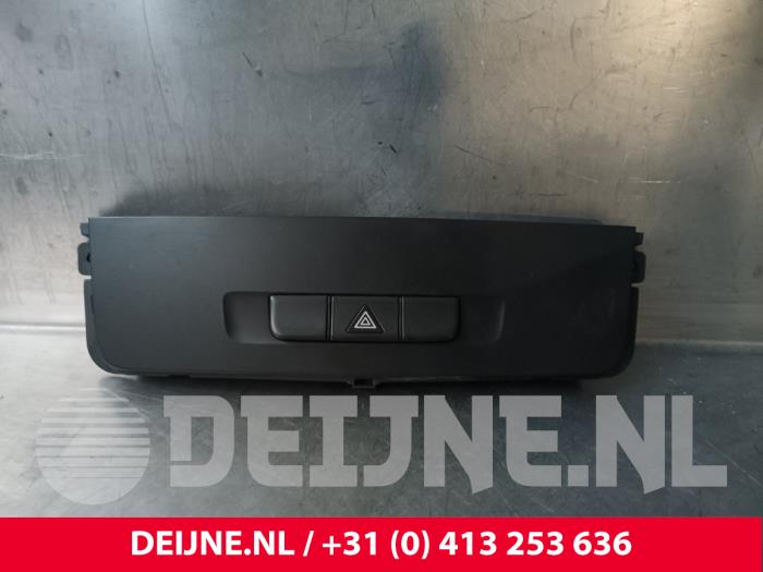 Mercedes Vito Panikbeleuchtung Schalter O239236