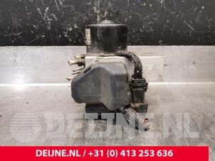 Volvo XC70 ABS pump O239398 photo 3