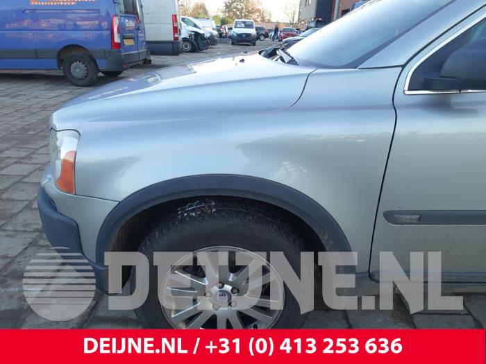 Volvo XC90 Kotflügel links vorne O239523