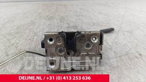 Volvo XC90 Front door lock mechanism 4-door, right O239557 photo 3