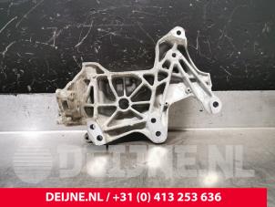 Opel Vivaro Motorlager O239623 foto 3