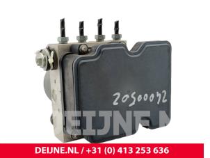 Mercedes Vito ABS pump O239657 photo 3